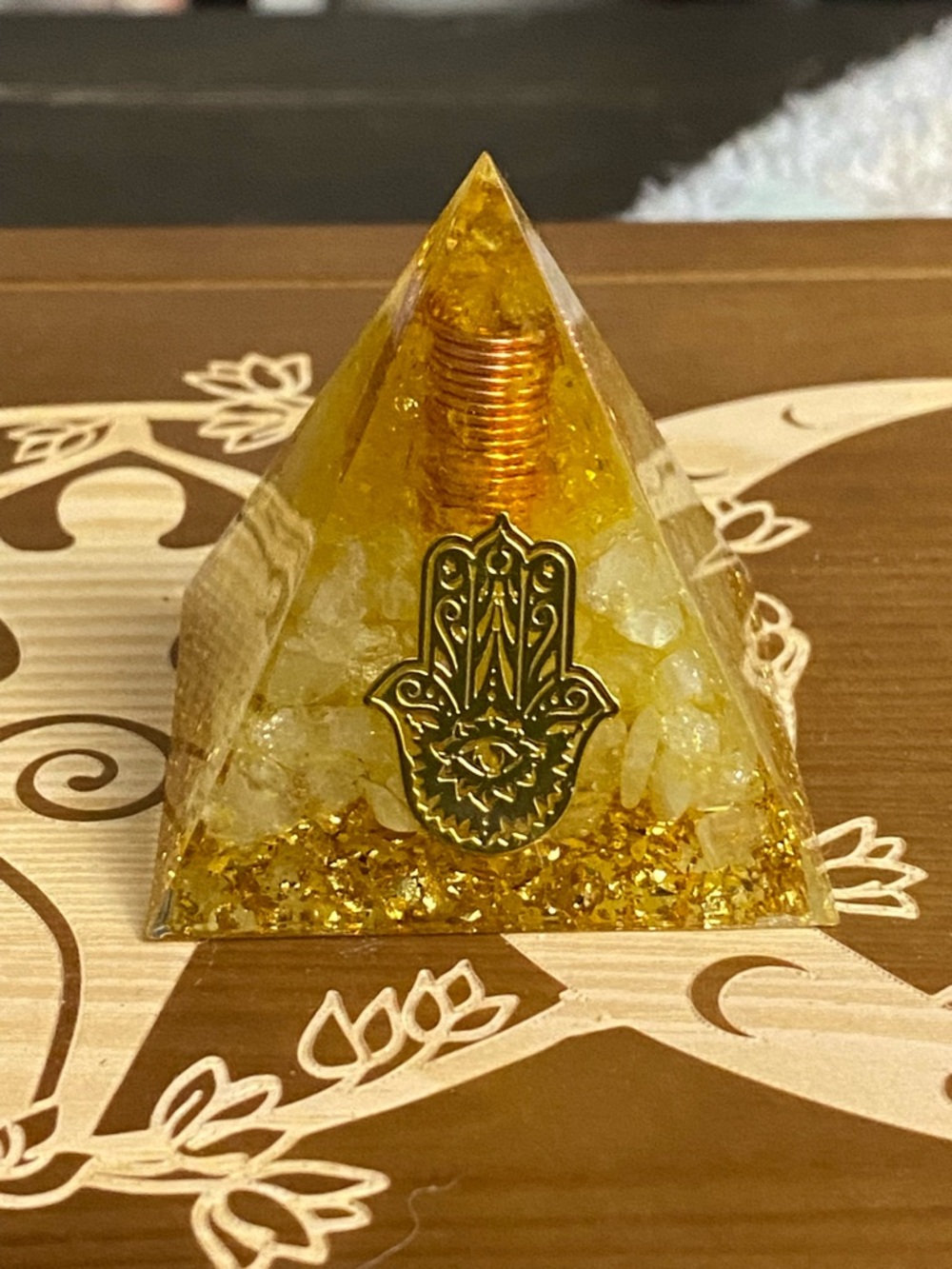Orgone Pyramid Crystals Citrine Hasma Hand Meditation Protection